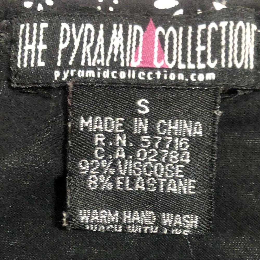 Jumper, thick material in excellent condition.